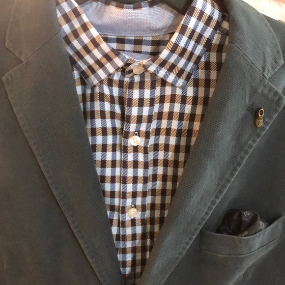 Johnston and Murphy men’s dress shirt with hidden button down collar - Picture 6 of 7